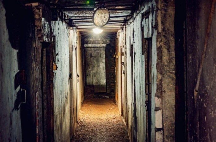 Полша бўйлаб бомба бошпаналарида кенг кўламли текшириш олиб борилмоқда