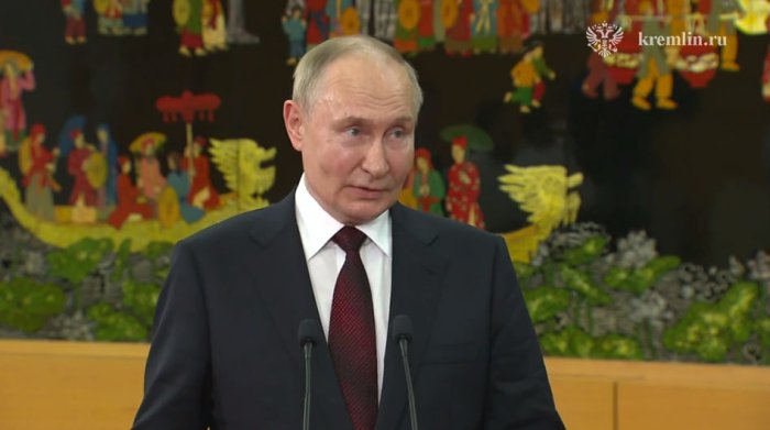 Putin: «G‘arb Zelenskiyni kelasi yil yarmiga qadar almashtiradi»