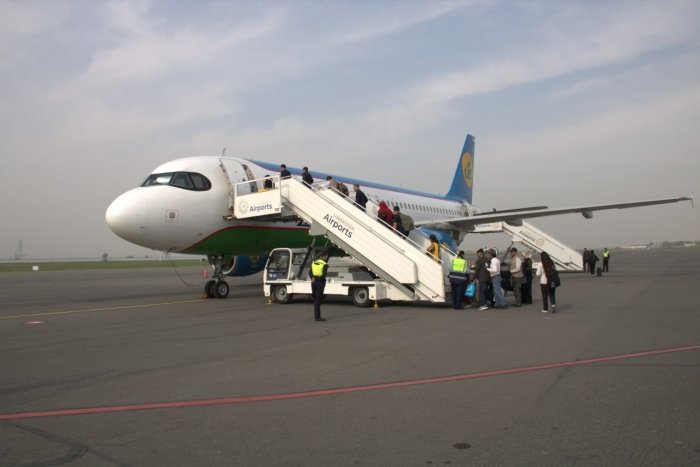 Намангандан Деҳлига илк мунтазам авиарейс 96 нафар йўловчи билан ҳавога кўтарилди