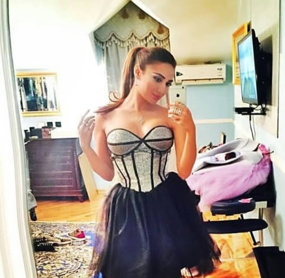 Fetish qattiq porno Jinsiy külotlarda katta shirali dumbalar